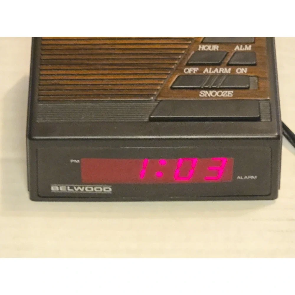 Vtg Belwood Digital Alarm Clock 1934‎ Faux Wood Grain Retro 80s Tested Works